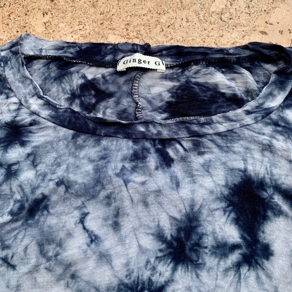🌼3/$30 Ginger G T-Shirt - Picture 3 of 4